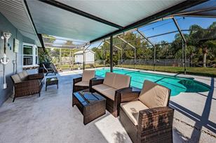 4703 Bay Crest Dr, Tampa FL  33615-4401 exterior