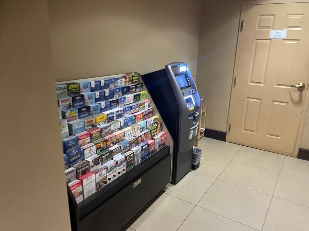 7601 Canada Ave, Orlando FL  32819-8252 exterior