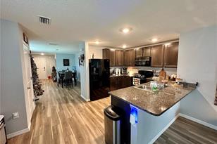 7855 Davie Ray Dr, Zephyrhills, FL 33540 - Photo 10