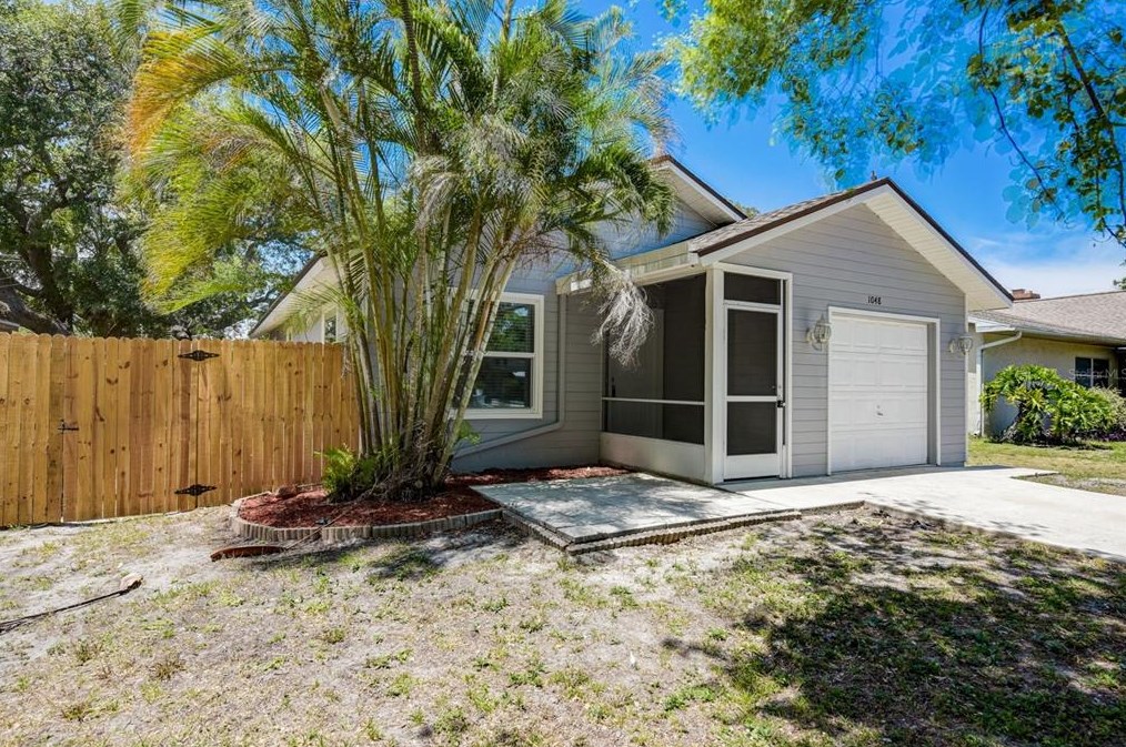 1048 Allendale Ave, Sarasota, FL 34237-8604