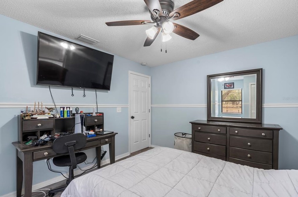 6610 Papa Guy Ln, Plant City FL  33565-7307 exterior