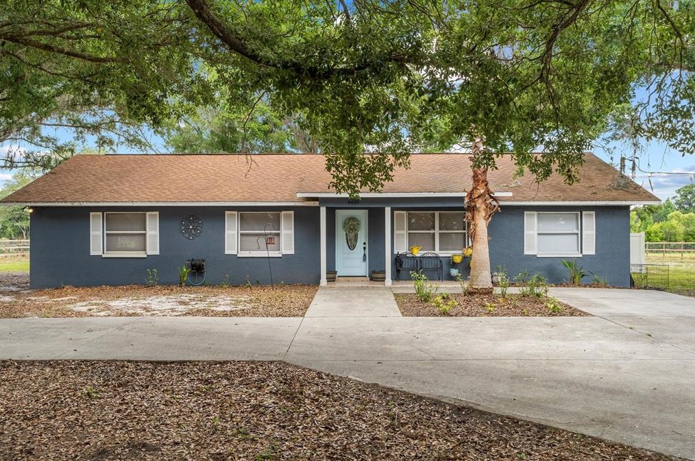 6610 Papa Guy Ln, Plant City FL  33565-7307 exterior