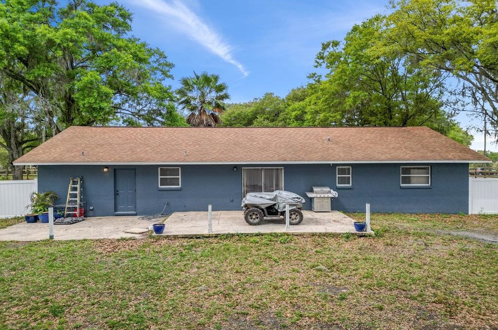 6610 Papa Guy Ln, Plant City FL  33565-7307 exterior