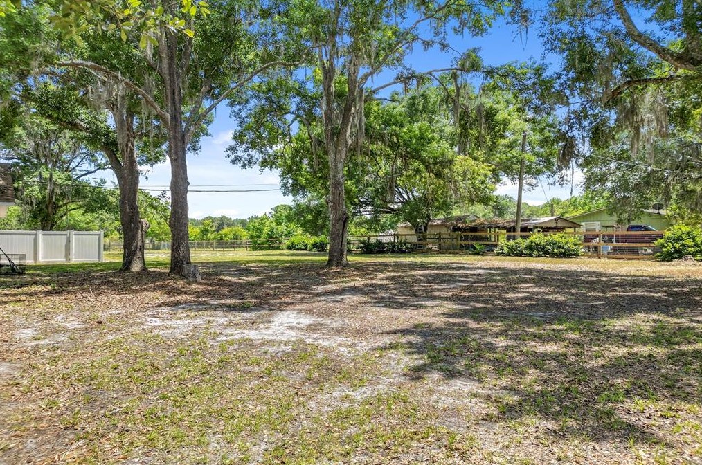 6610 Papa Guy Ln, Plant City FL  33565-7307 exterior