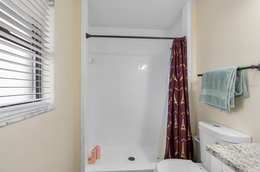 6610 Papa Guy Ln, Plant City FL  33565-7307 exterior