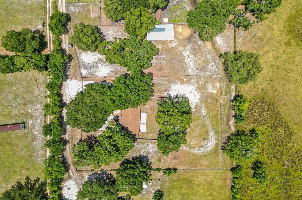 6610 Papa Guy Ln, Plant City FL  33565-7307 exterior