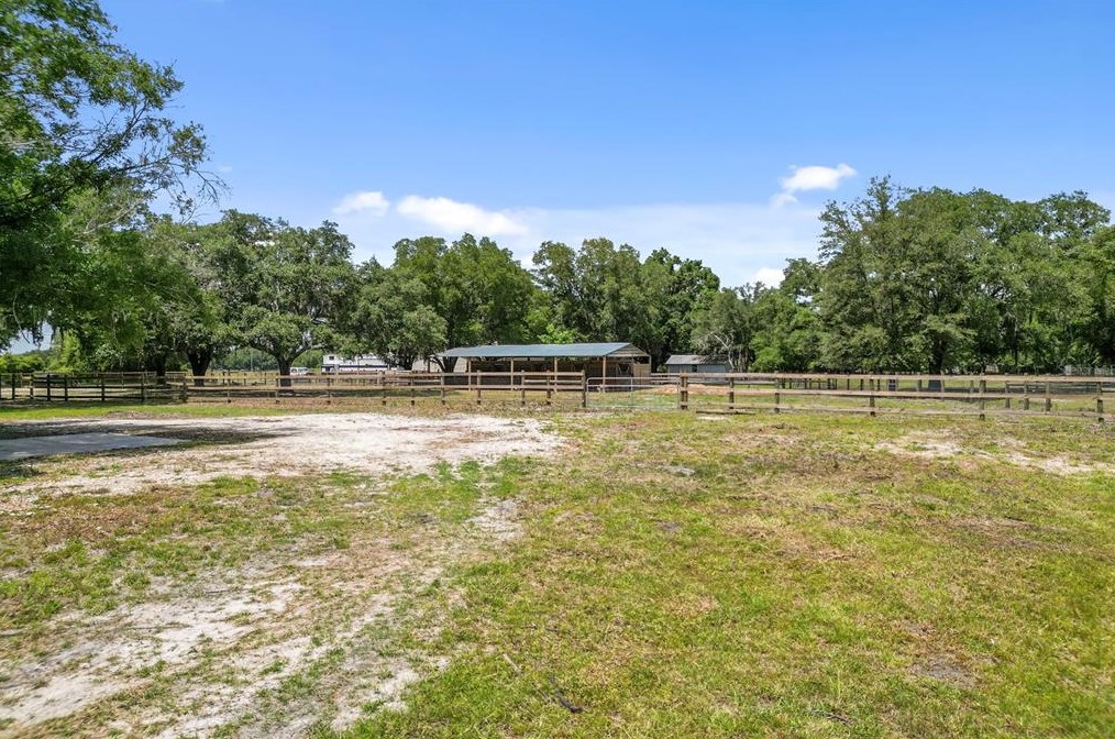 6610 Papa Guy Ln, Plant City FL  33565-7307 exterior