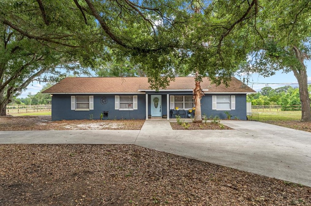 6610 Papa Guy Ln, Plant City FL  33565-7307 exterior