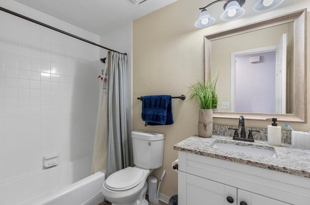 6610 Papa Guy Ln, Plant City FL  33565-7307 exterior