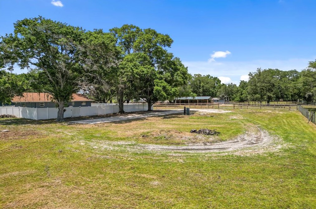 6610 Papa Guy Ln, Plant City FL  33565-7307 exterior