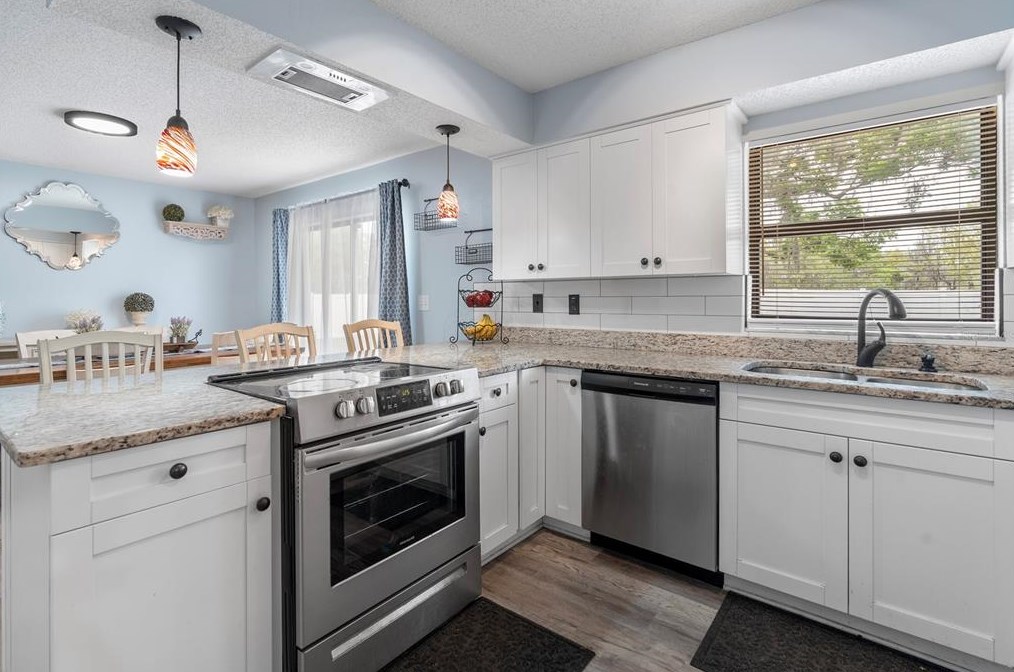 6610 Papa Guy Ln, Plant City FL  33565-7307 exterior