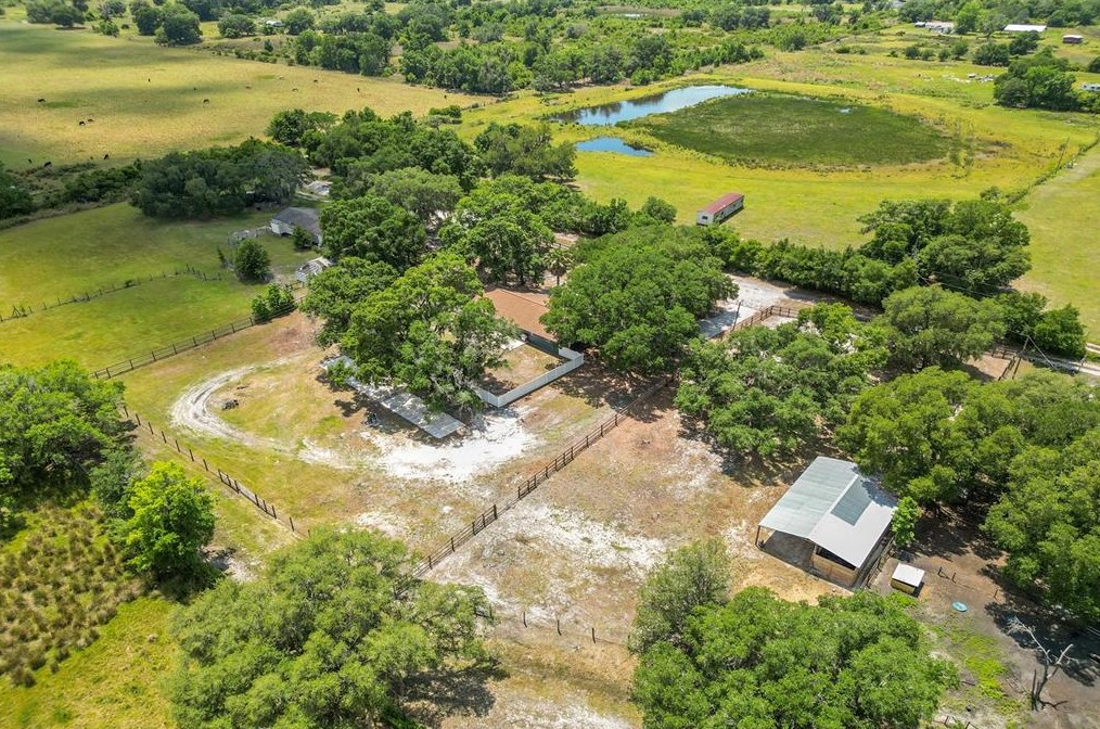 6610 Papa Guy Ln, Plant City FL  33565-7307 exterior