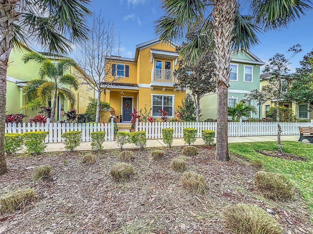 11221 Winthrop Lake Dr, Riverview, FL 33578