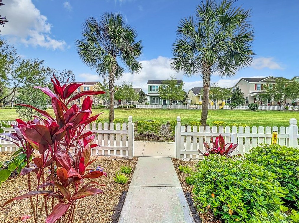 11221 Winthrop Lake Dr, Riverview FL  33578-4676 exterior