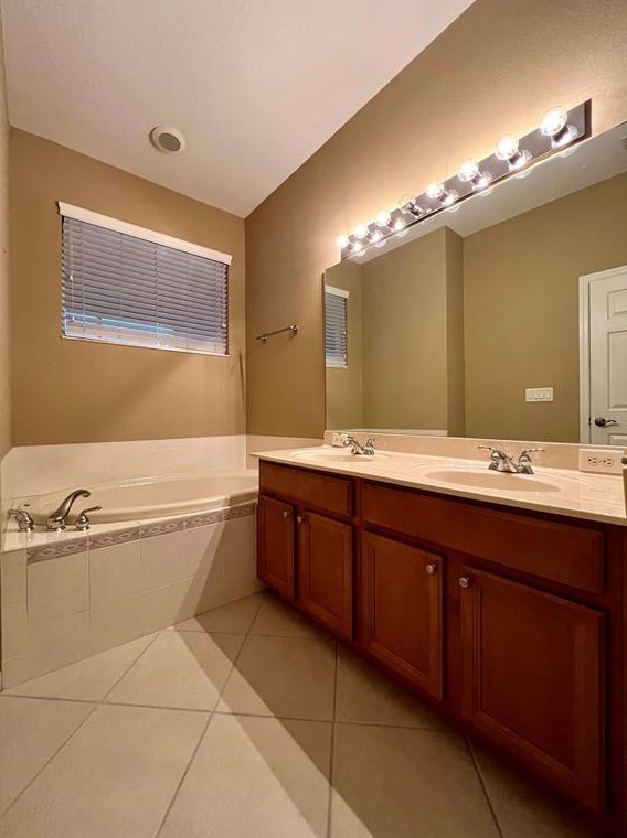 2117 Park Crescent Dr, Land O Lakes FL  34639-5469 exterior