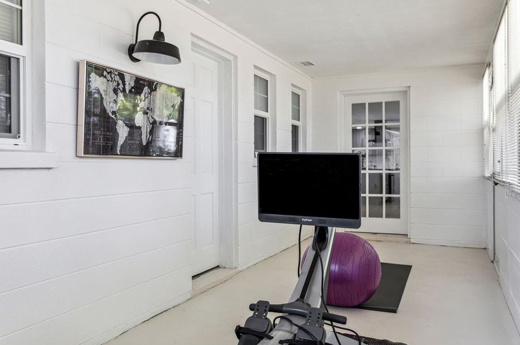 37235 Temple Ave, Zephyrhills FL  33541-4212 exterior