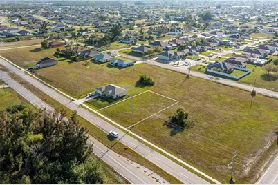 10 El Dorado Boulevard S, Cape Coral, FL 33991 - Photo 4