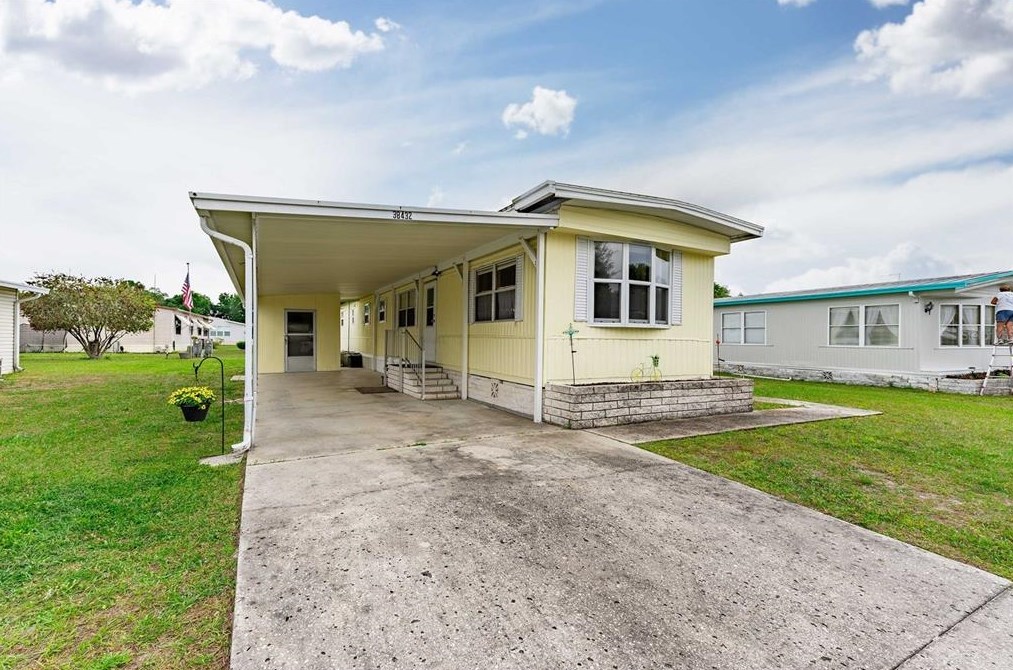38432 Beniger Dr, Zephyrhills FL  33540-6513 exterior