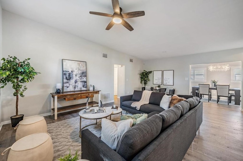 2303 Manhattan Ave, Tampa FL  33629-5633 exterior