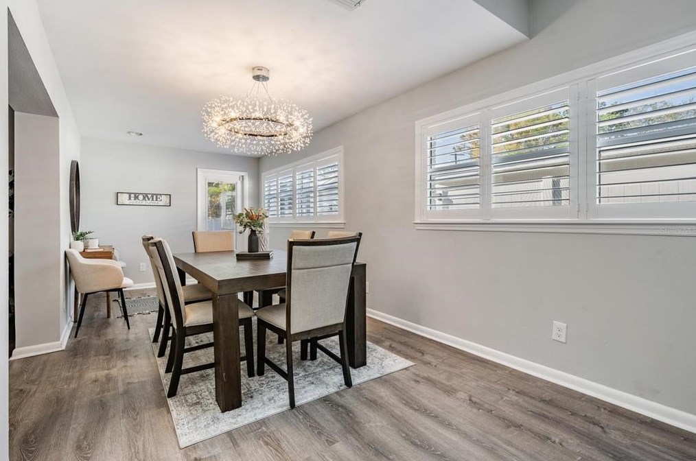 2303 Manhattan Ave, Tampa FL  33629-5633 exterior