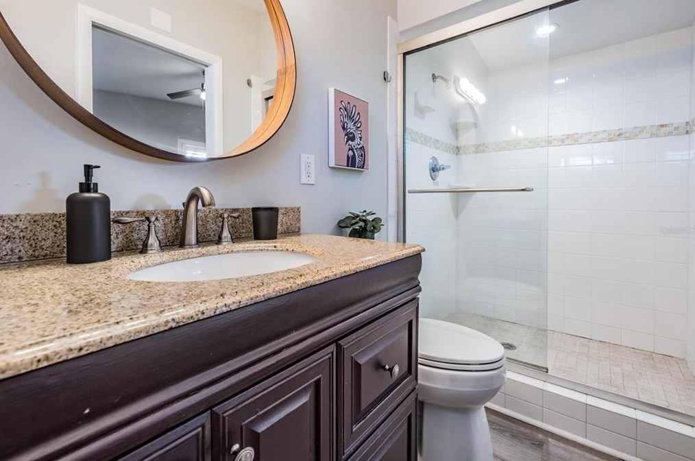 2303 Manhattan Ave, Tampa FL  33629-5633 exterior