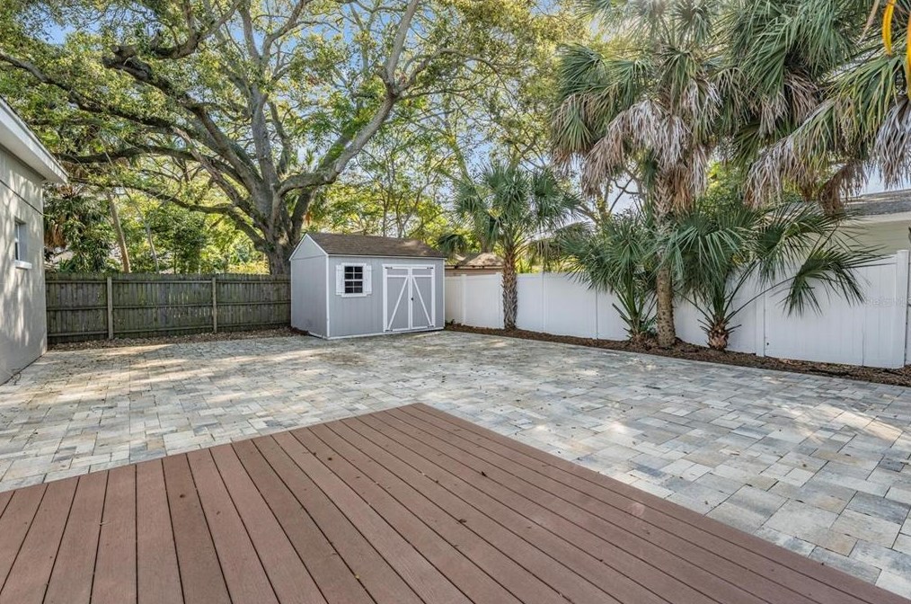 2303 Manhattan Ave, Tampa FL  33629-5633 exterior