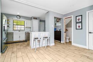 933 Coachlight Ln - Photo 8