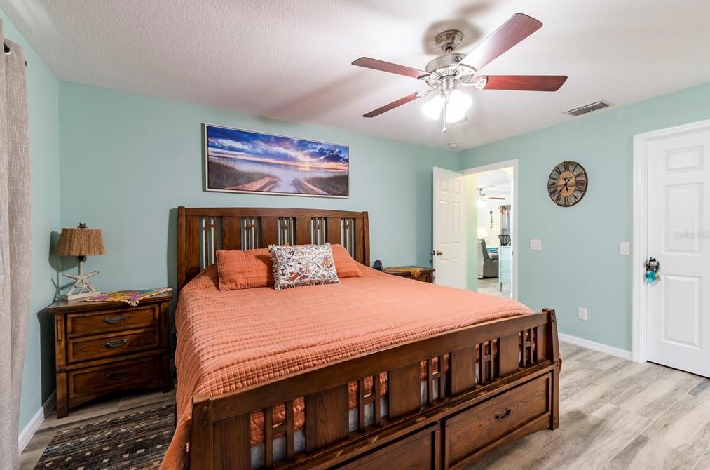 1336 74th St, Saint Petersburg FL  33710-4529 exterior