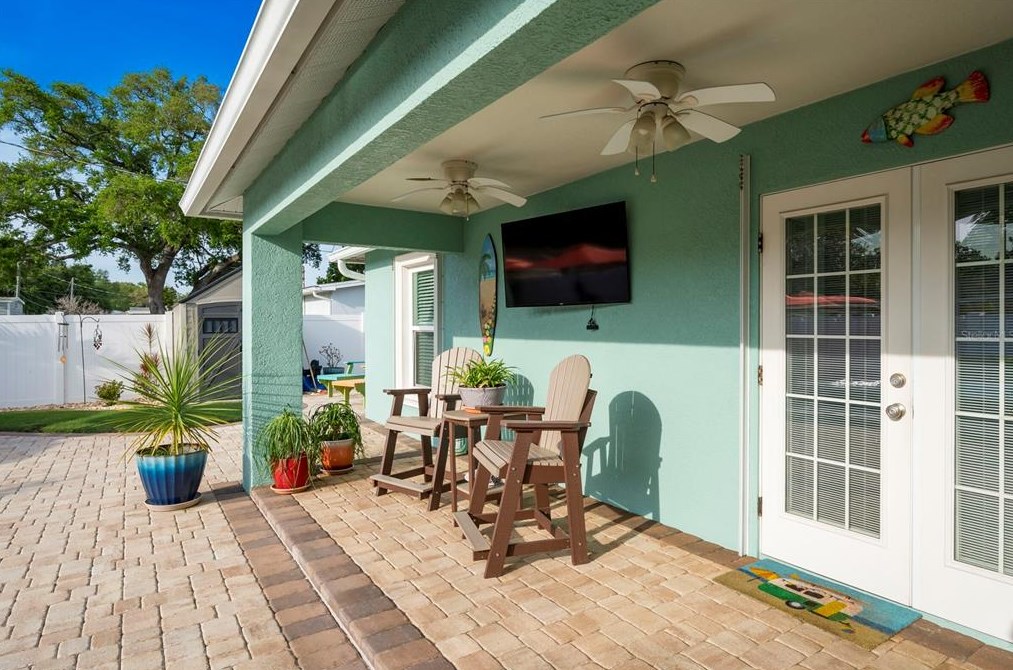 1336 74th St, Saint Petersburg FL  33710-4529 exterior