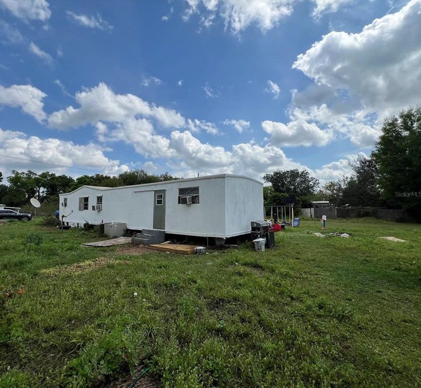 40429 Laird Ave, Zephyrhills, FL 33540-5482