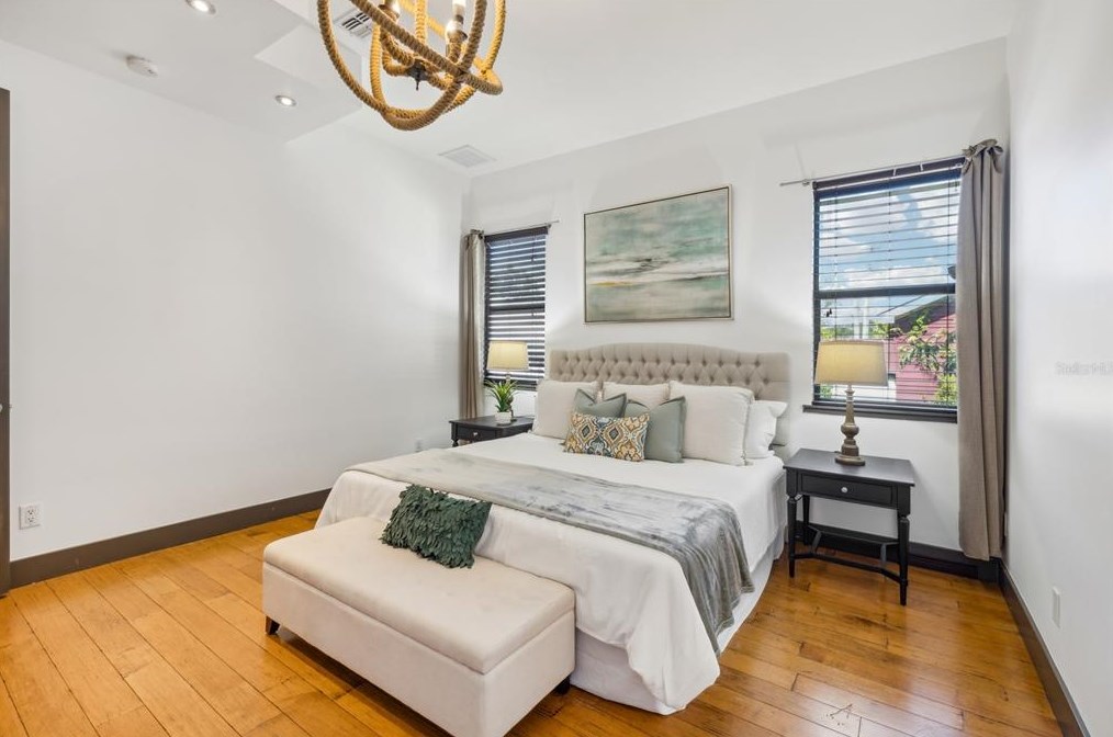 409 4 Ave, Largo FL 33770-1548 exterior