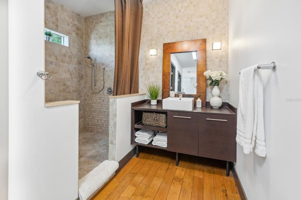 409 4 Ave, Largo FL 33770-1548 exterior