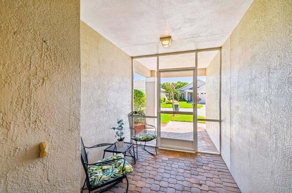 3808 Osprey Pointe Cir, Winter Haven FL  33884-2591 exterior