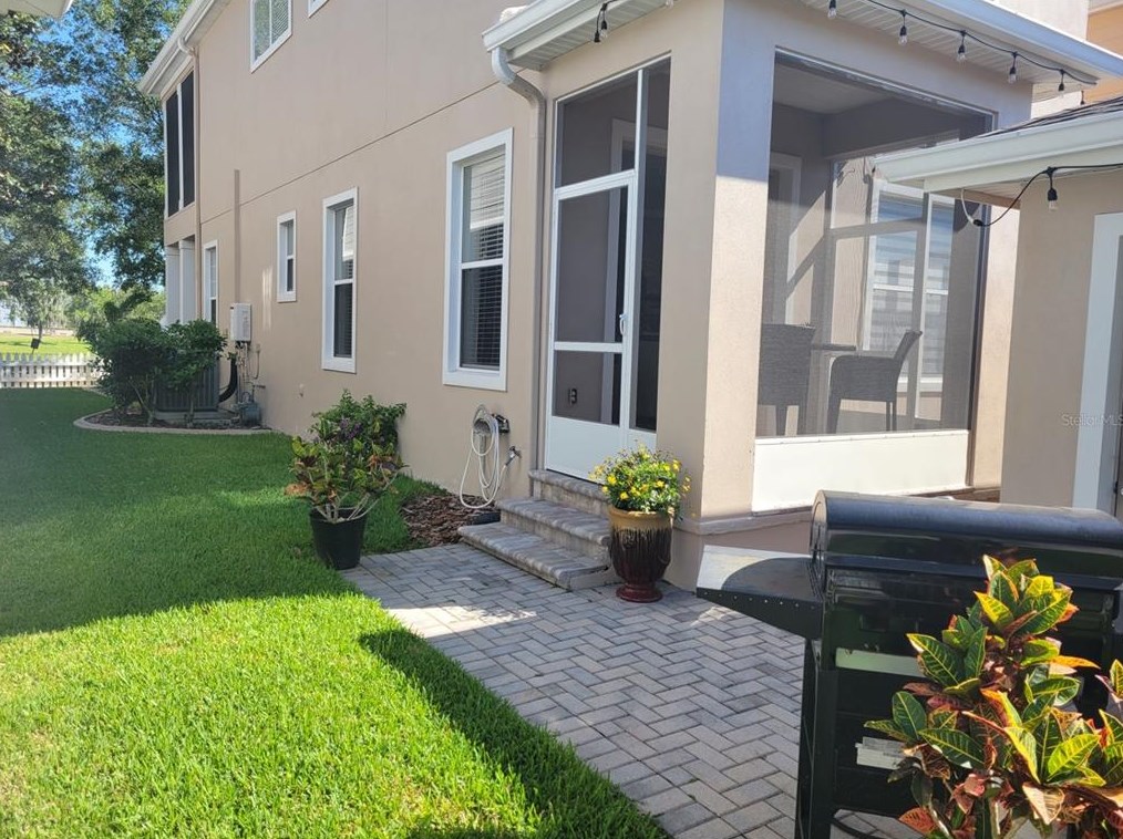 11327 Emerson Lake Dr, Riverview FL  33578-4282 exterior