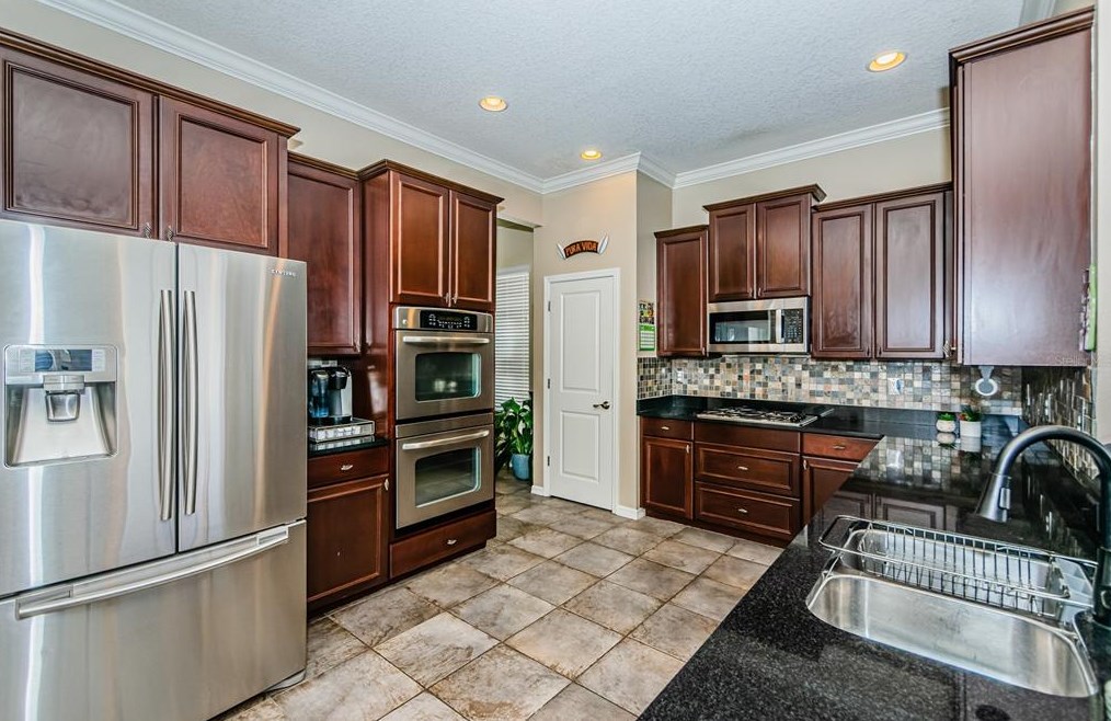 11327 Emerson Lake Dr, Riverview FL  33578-4282 exterior