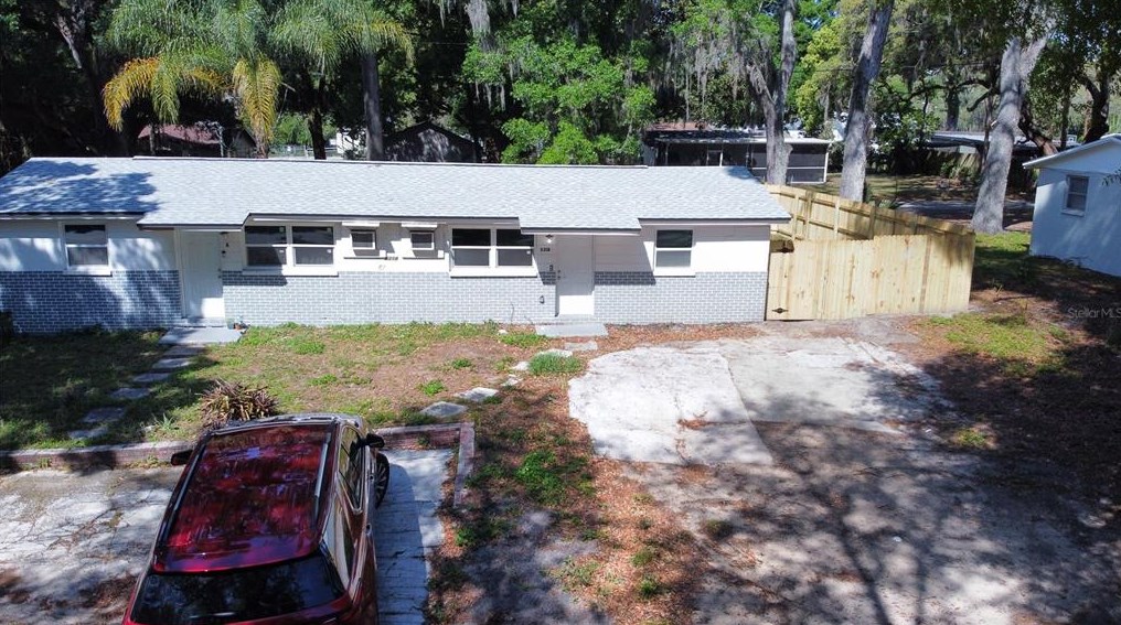5318 Pine St, Seffner FL  33584-6426 exterior