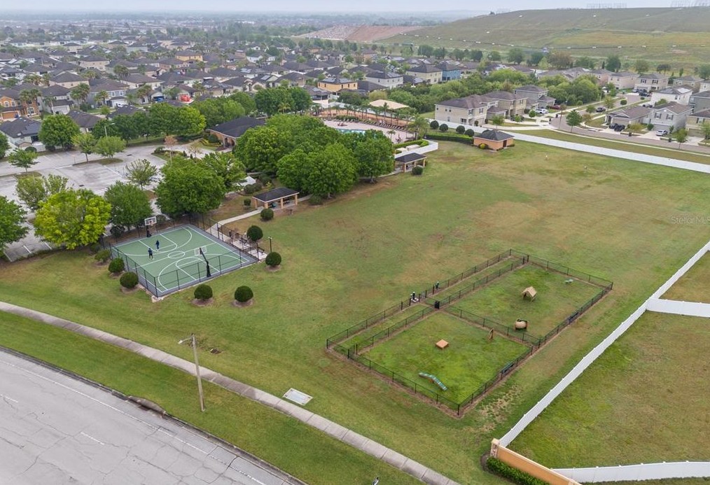 14340 Haddon Mist Dr, Wimauma FL  33598 exterior