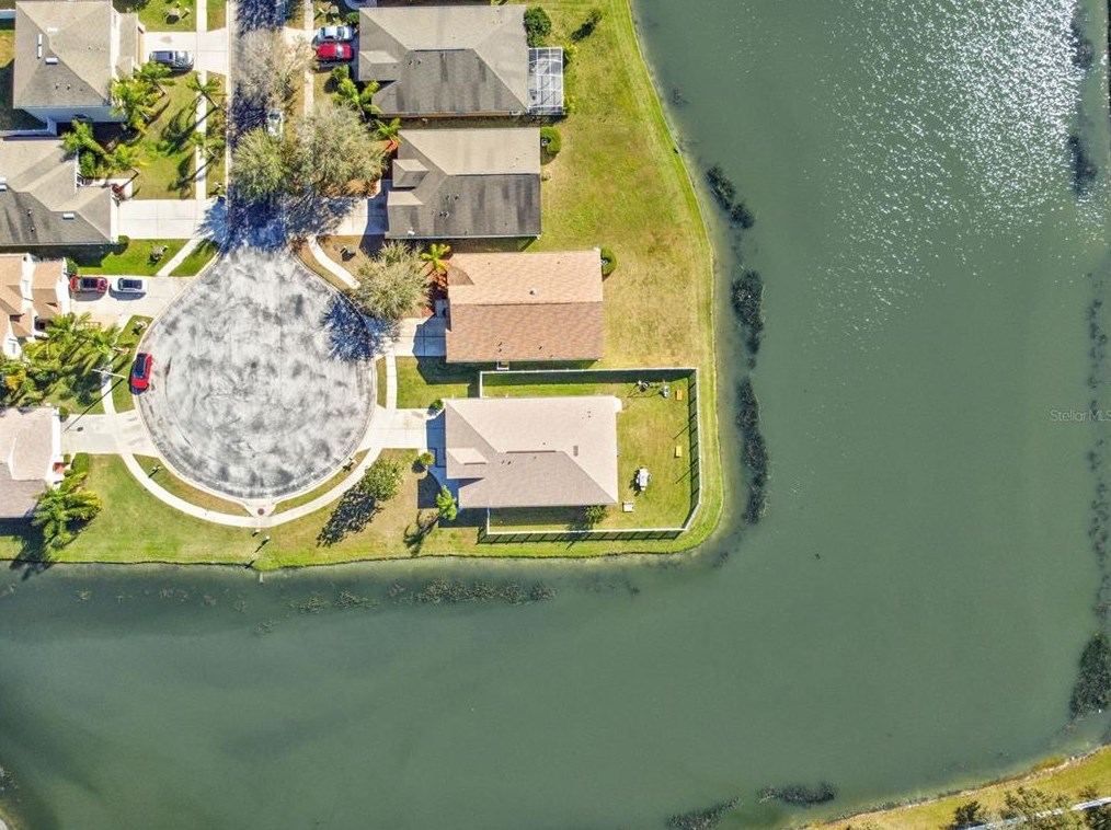 7513 Canal Point Ct, Zephyrhills FL  33545-8285 exterior