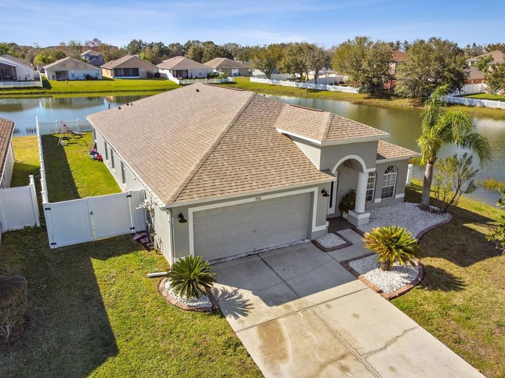7513 Canal Point Ct, Zephyrhills FL  33545-8285 exterior