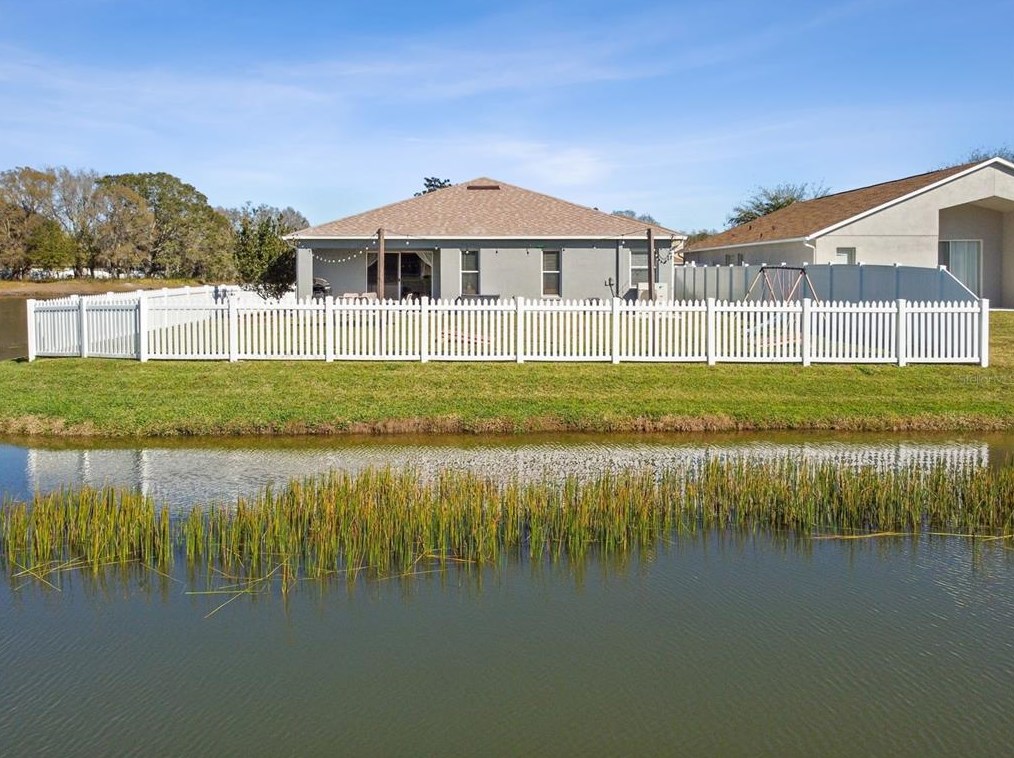 7513 Canal Point Ct, Zephyrhills FL  33545-8285 exterior