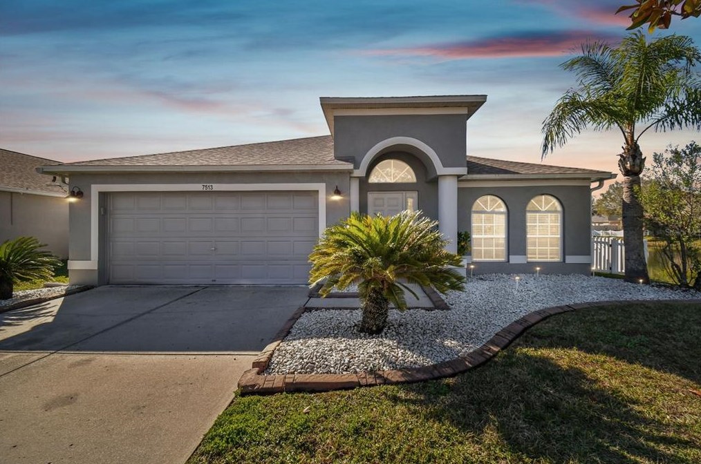 7513 Canal Point Ct, Zephyrhills FL  33545-8285 exterior