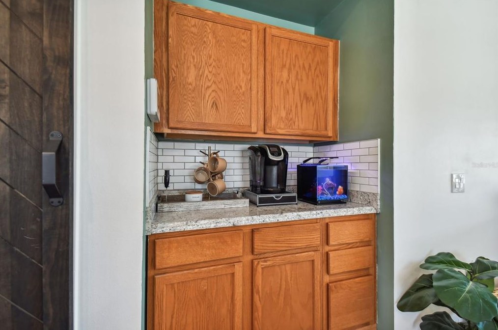 7513 Canal Point Ct, Zephyrhills FL  33545-8285 exterior