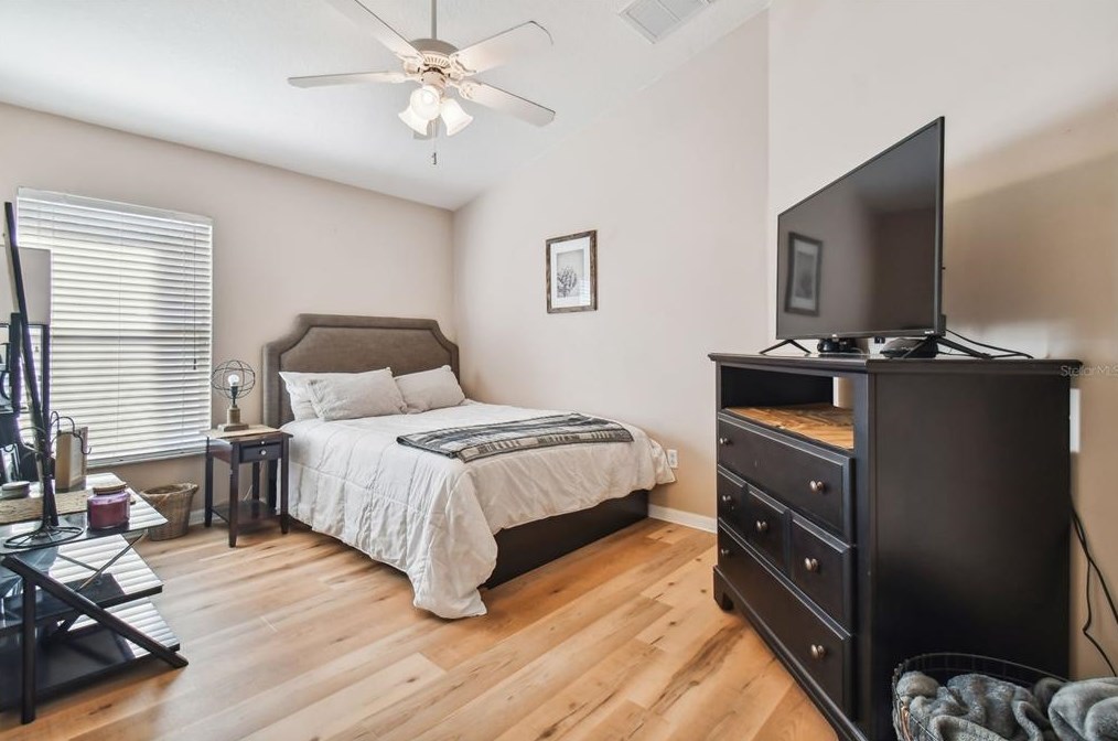 7513 Canal Point Ct, Zephyrhills FL  33545-8285 exterior