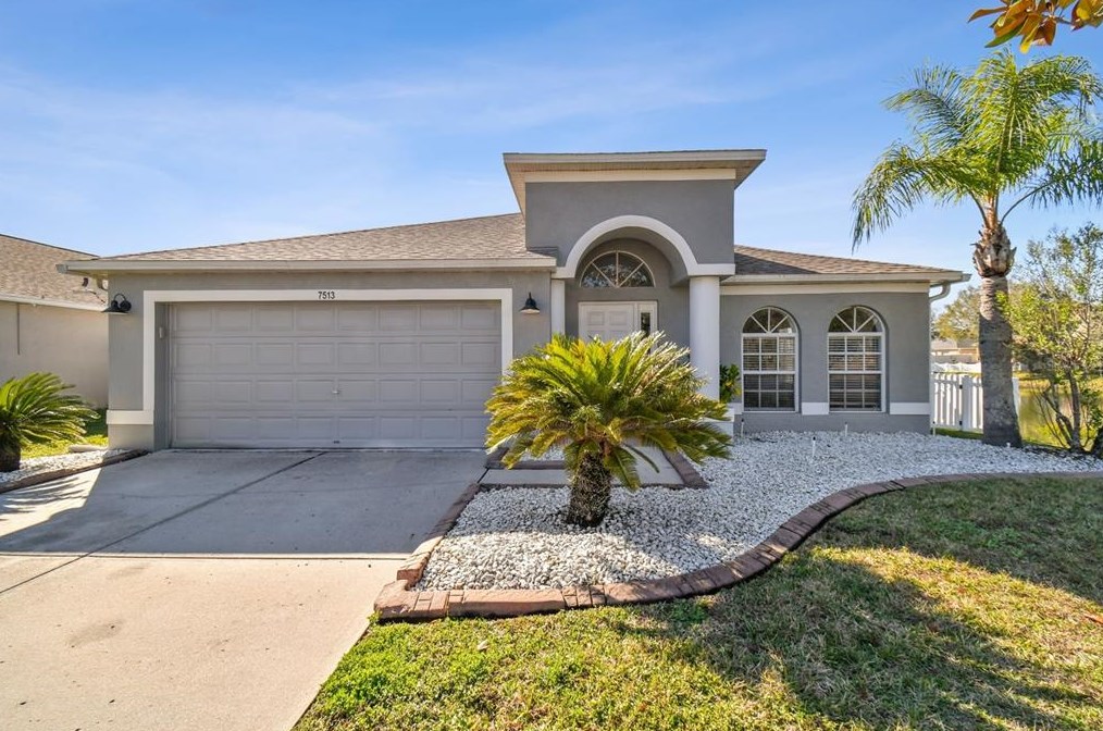 7513 Canal Point Ct, Zephyrhills FL  33545-8285 exterior