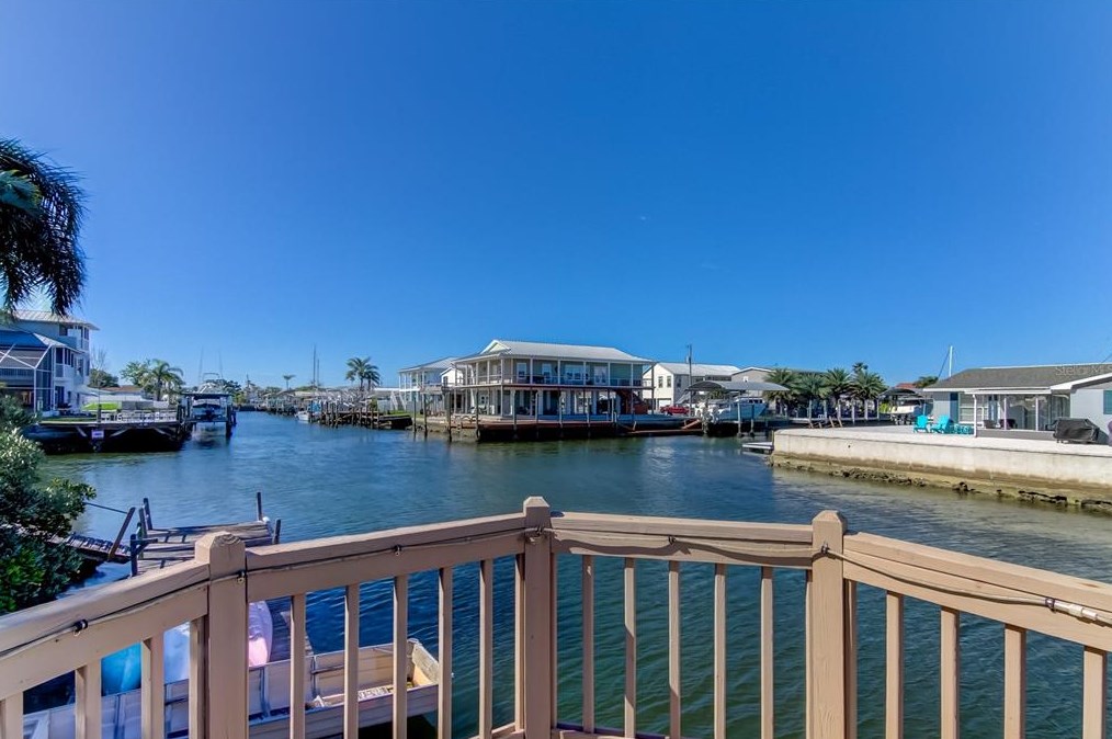 13841 Barnard Ave, Port Richey FL  34667-1305 exterior