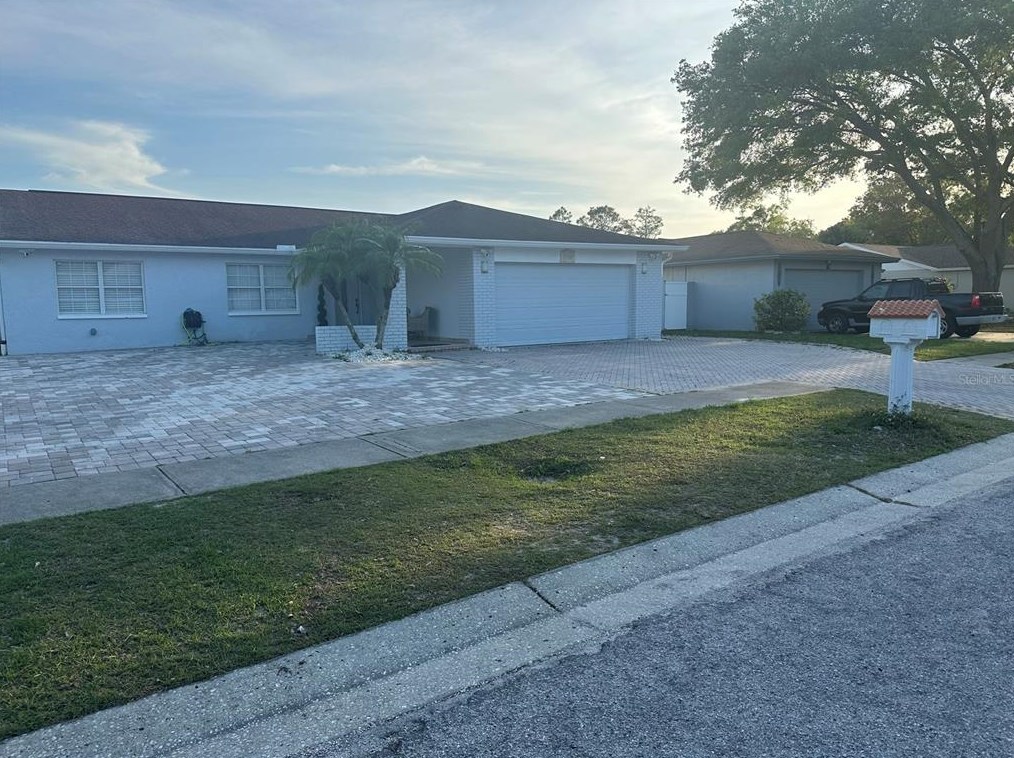 13504 Capitol Dr, Tampa, FL 33613-3104