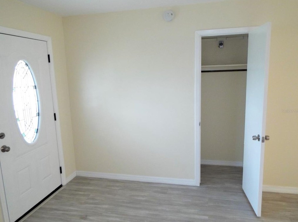 1608 Council Dr, Ruskin, FL 33573