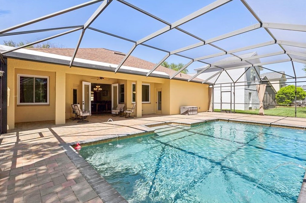 5840 Heronview Crescent Dr, Lithia, FL 33547-5890