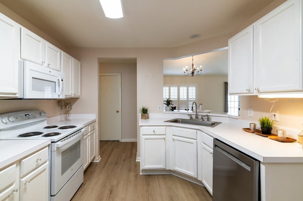 10430 Hunters Haven Blvd, Riverview, FL 33578