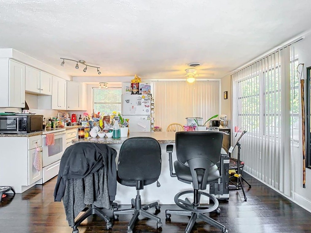 5750 Illinois Ave, New Port Richey FL  34652-2838 exterior